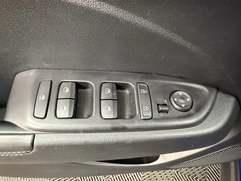 2024 Hyundai Venue - Image 11 of 12