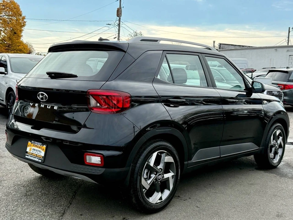 2024 Hyundai Venue - Image 6 of 21