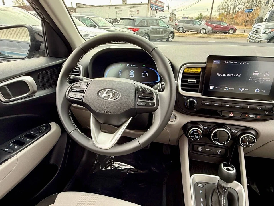2024 Hyundai Venue - Image 19 of 21