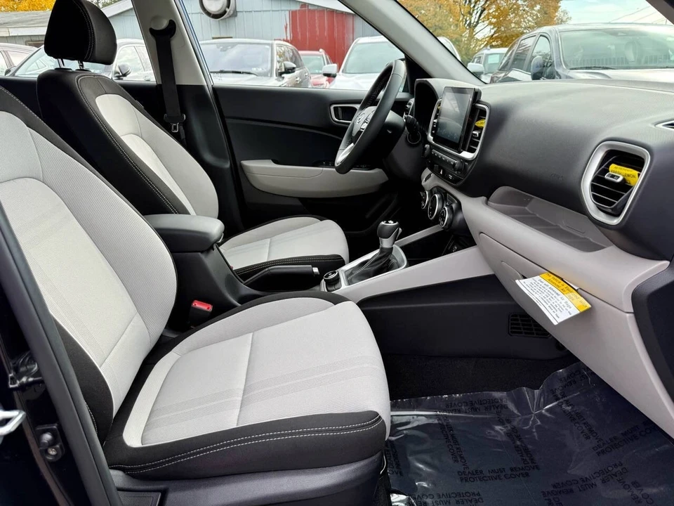 2024 Hyundai Venue - Image 14 of 21