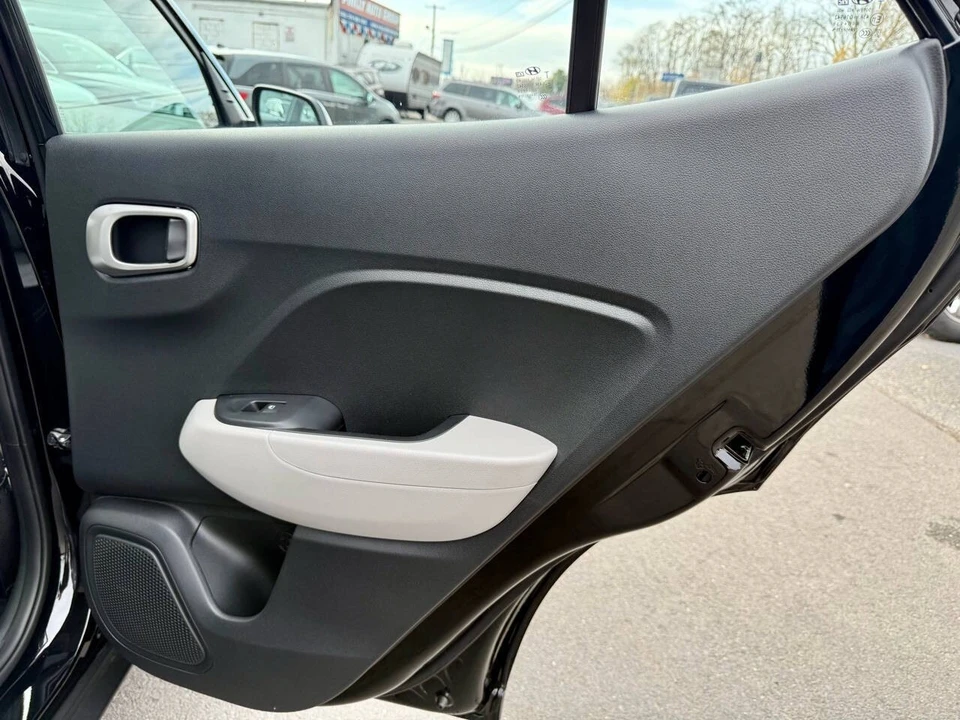 2024 Hyundai Venue - Image 13 of 21