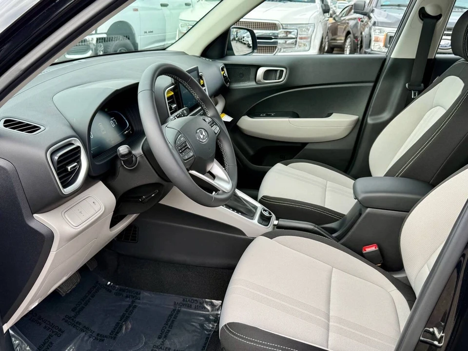 2024 Hyundai Venue - Image 8 of 21