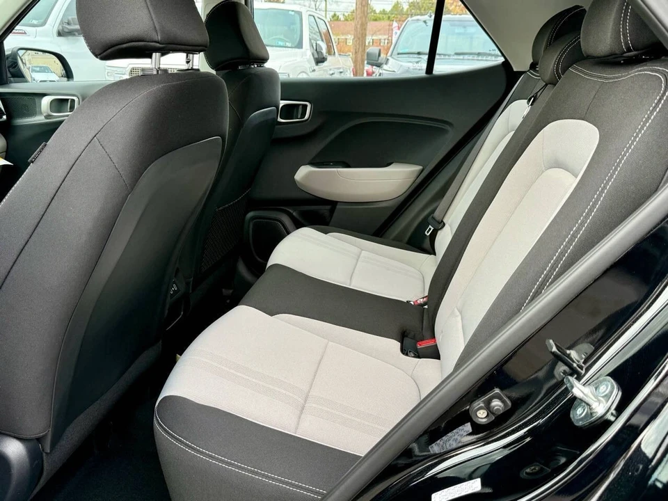 2024 Hyundai Venue - Image 10 of 21