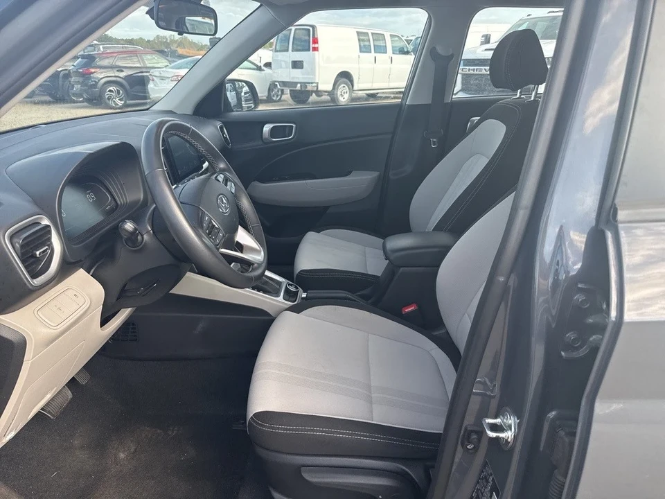 2024 Hyundai Venue - Image 5 of 6