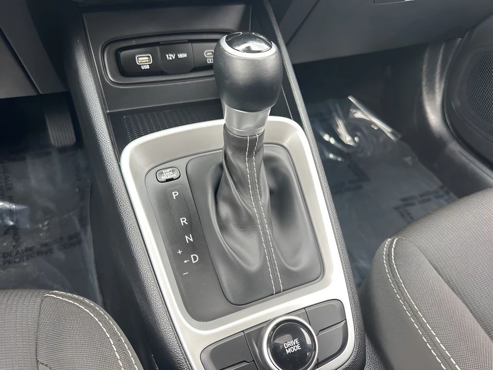 2024 Hyundai Venue - Image 16 of 21