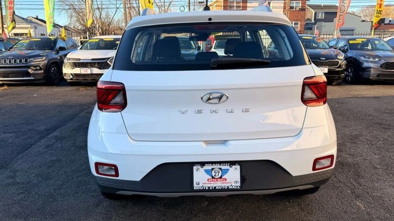 2024 Hyundai Venue - Image 6 of 12