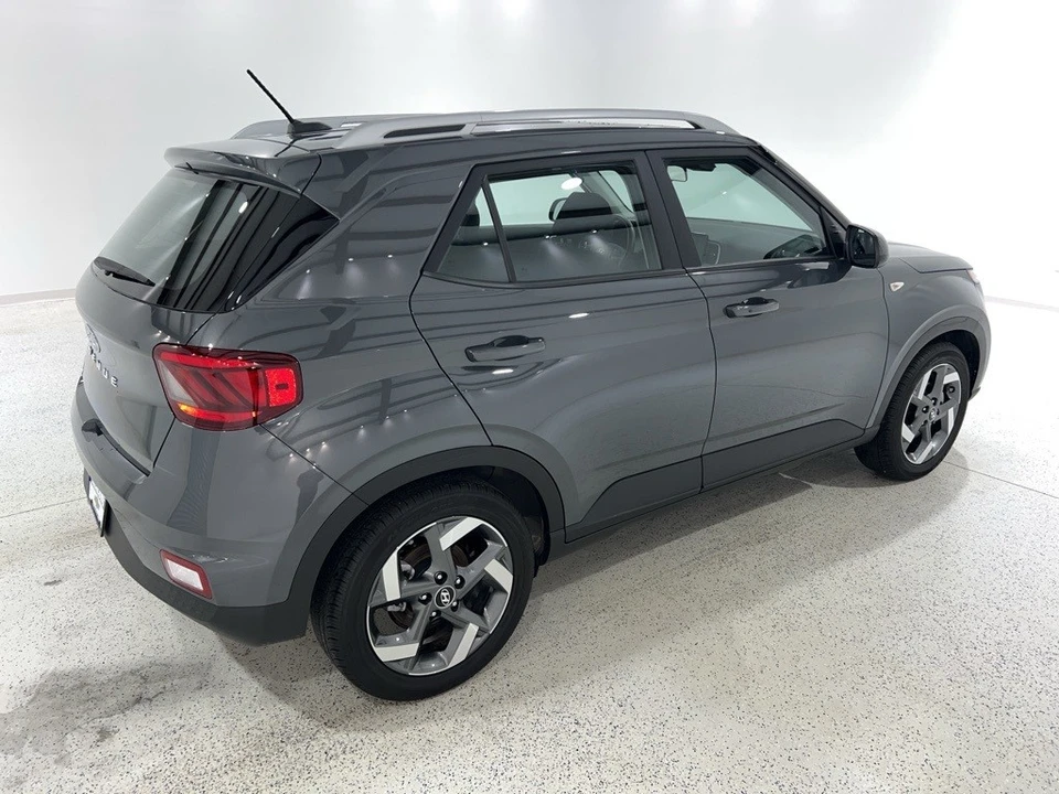 2024 Hyundai Venue - Image 5 of 12