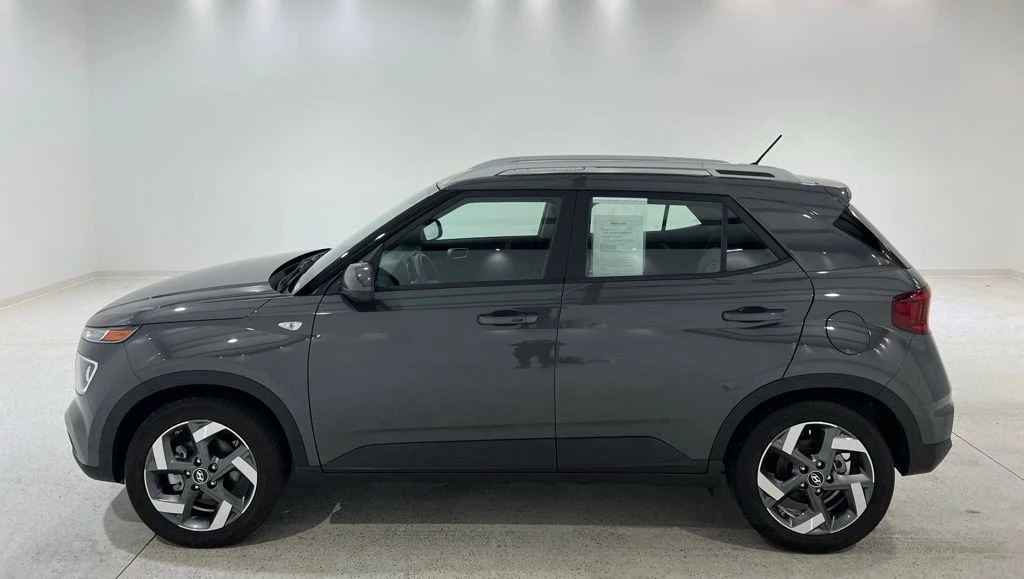 2024 Hyundai Venue - Image 2 of 21