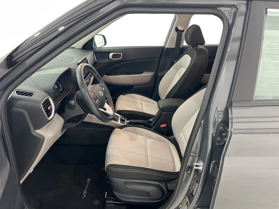 2024 Hyundai Venue - Image 18 of 21
