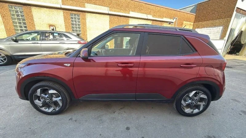 2024 Hyundai Venue - Image 8 of 12
