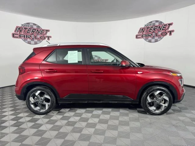 2024 Hyundai Venue - Image 8 of 12
