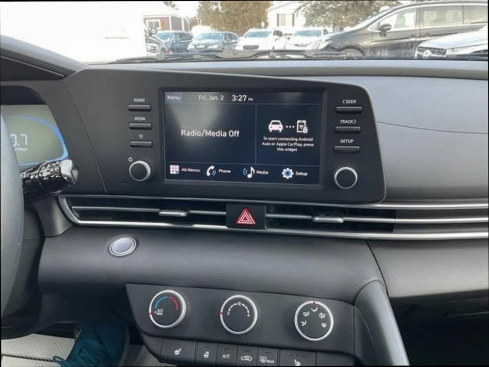 2024 Hyundai Elantra - Image 14 of 20