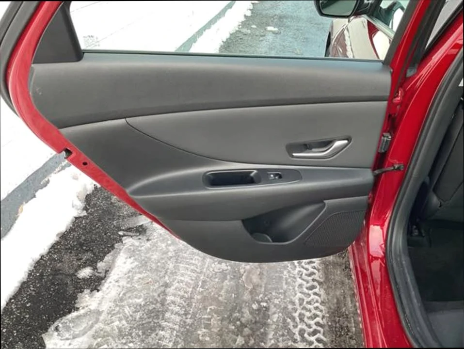 2024 Hyundai Elantra - Image 18 of 20