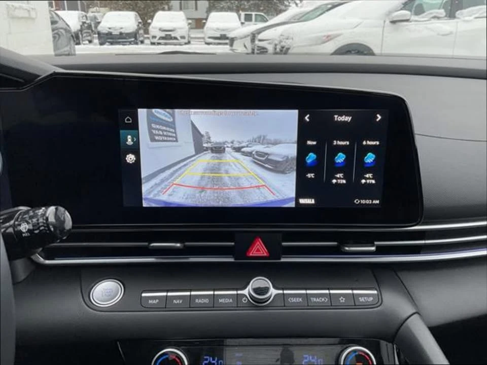 2024 Hyundai Elantra - Image 16 of 20