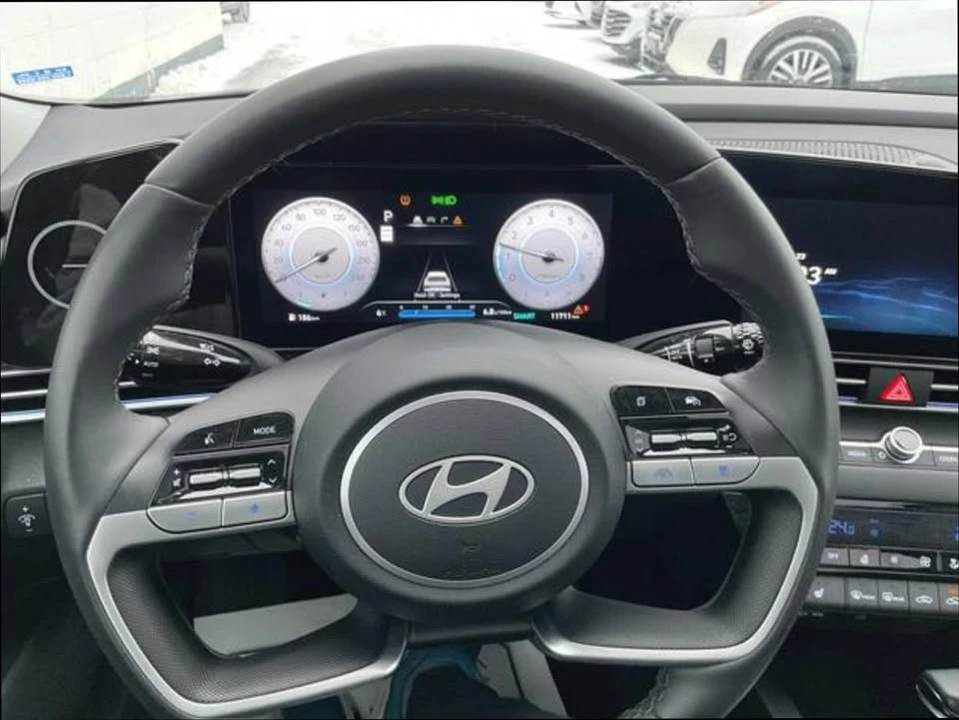 2024 Hyundai Elantra - Image 13 of 20