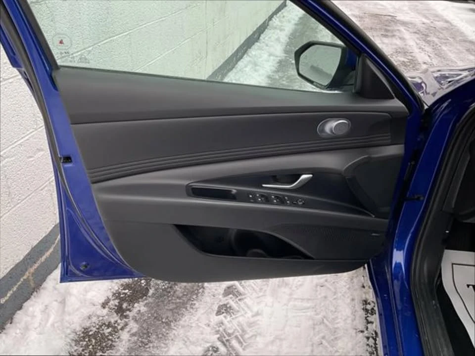 2024 Hyundai Elantra - Image 17 of 20