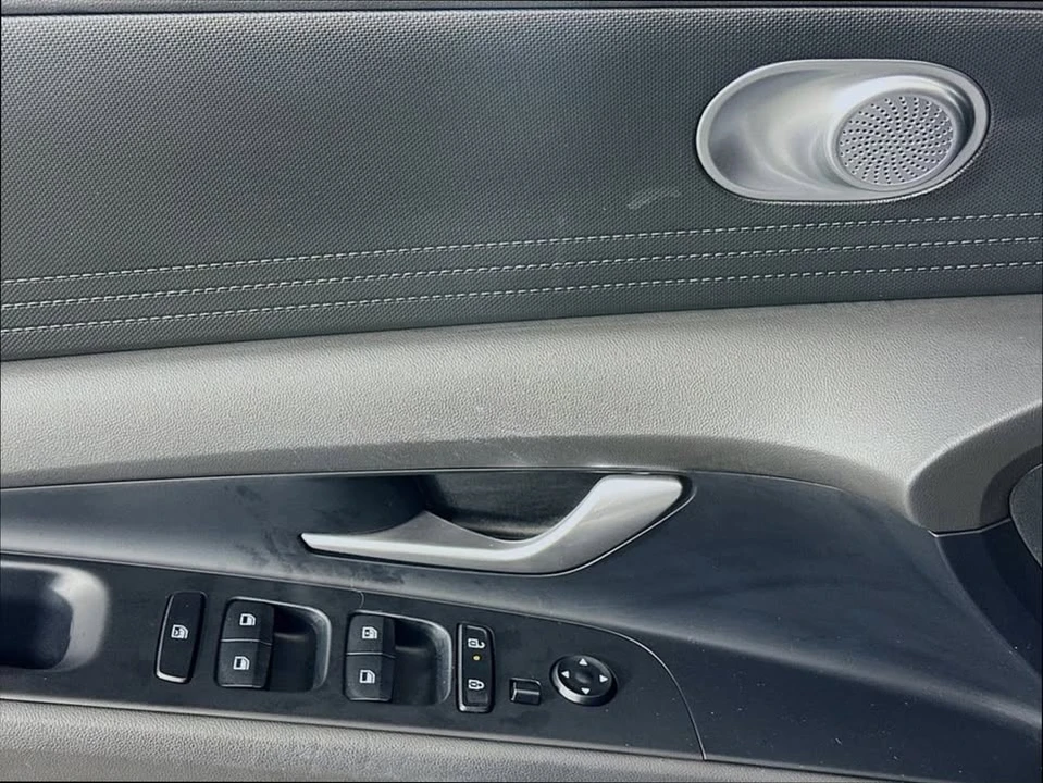 2024 Hyundai Elantra - Image 15 of 16