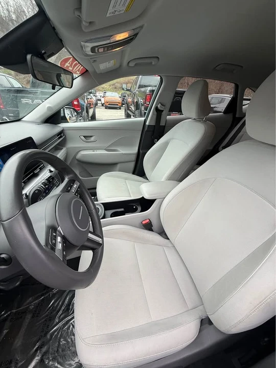 2024 Hyundai Kona - Image 8 of 10