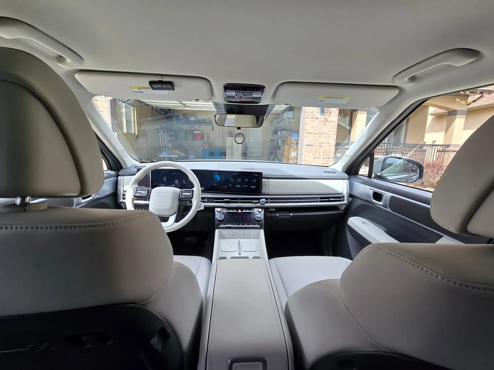 2024 Hyundai Santa Fe - Image 7 of 20