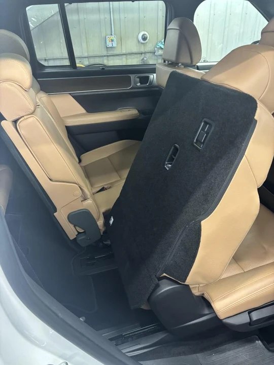 2024 Hyundai Santa Fe - Image 8 of 10