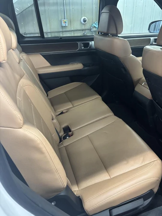 2024 Hyundai Santa Fe - Image 7 of 10
