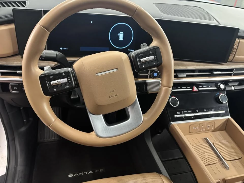 2024 Hyundai Santa Fe - Image 6 of 10