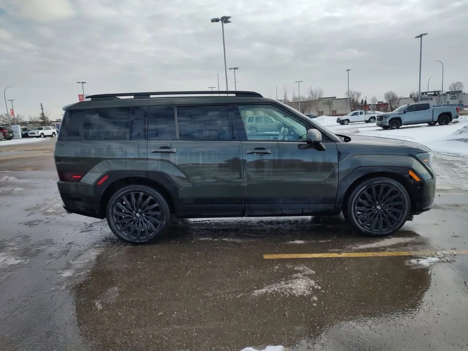2024 Hyundai Santa Fe - Image 2 of 19