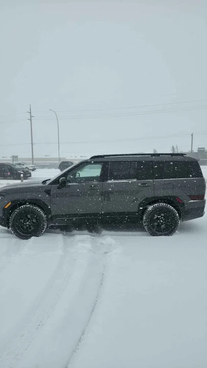 2024 Hyundai Santa Fe - Image 3 of 10