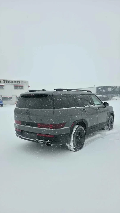 2024 Hyundai Santa Fe - Image 6 of 10