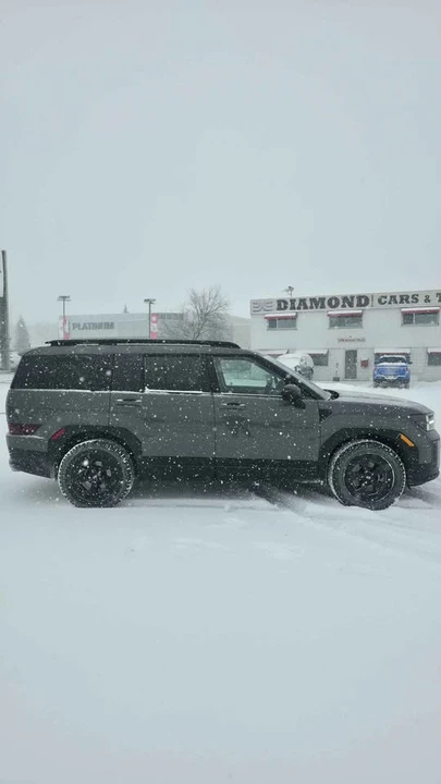2024 Hyundai Santa Fe - Image 7 of 10