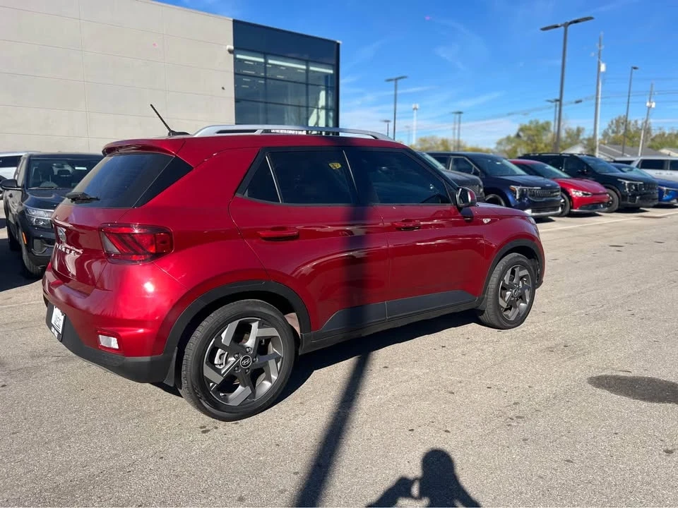 2024 Hyundai Venue - Image 2 of 7