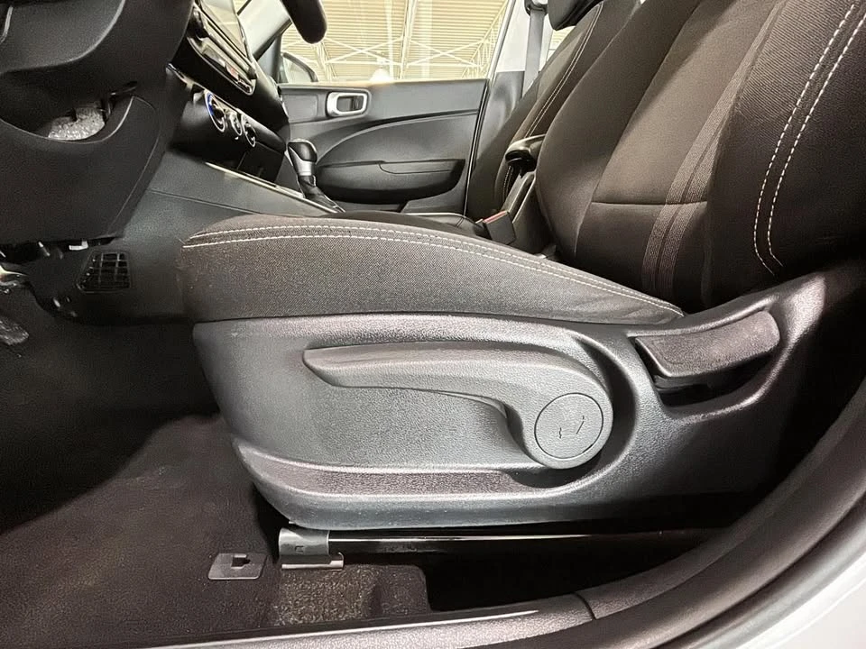2024 Hyundai Venue - Image 15 of 20