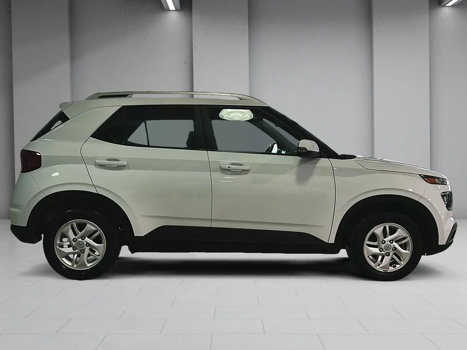 2024 Hyundai Venue - Image 10 of 20