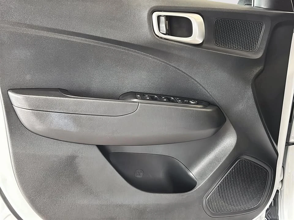 2024 Hyundai Venue - Image 13 of 20