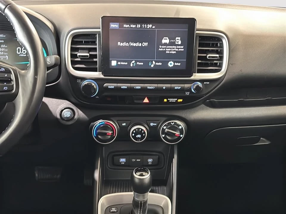 2024 Hyundai Venue - Image 18 of 20