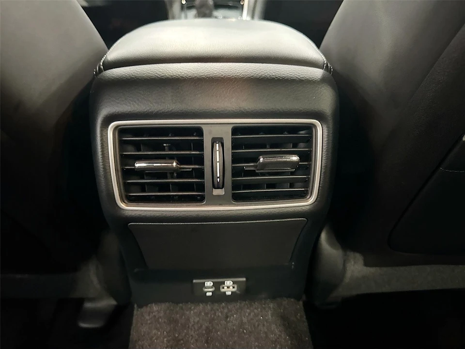 2024 Infiniti Q50 - Image 18 of 31