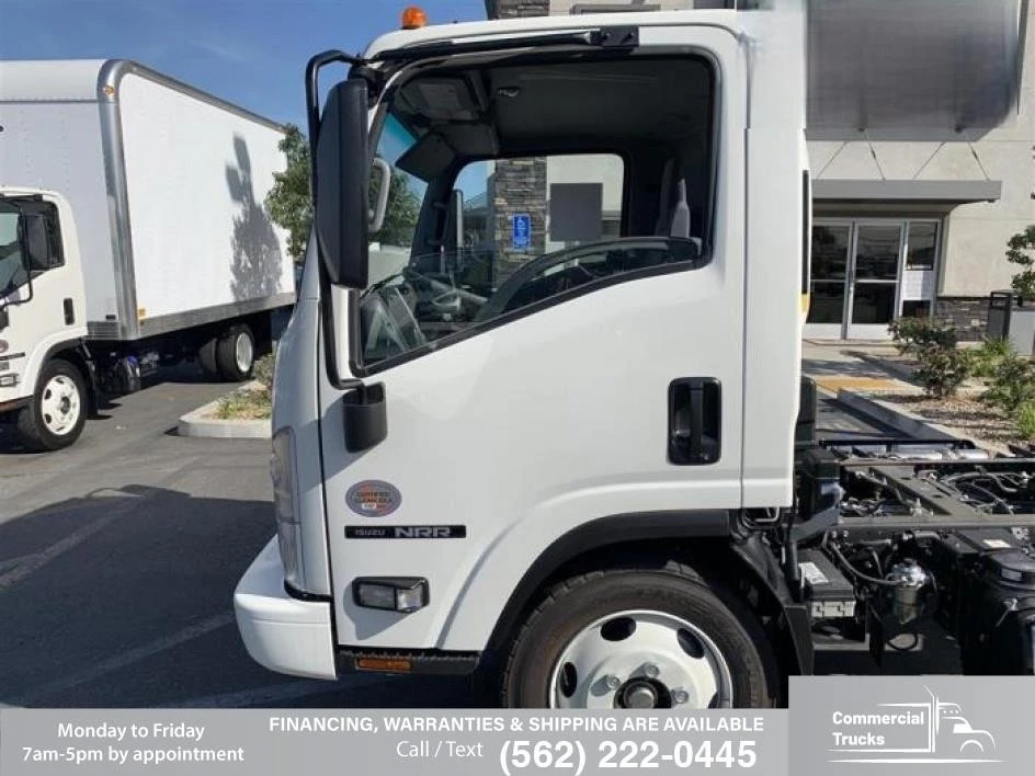 2024 Isuzu Elf - Image 17 of 23