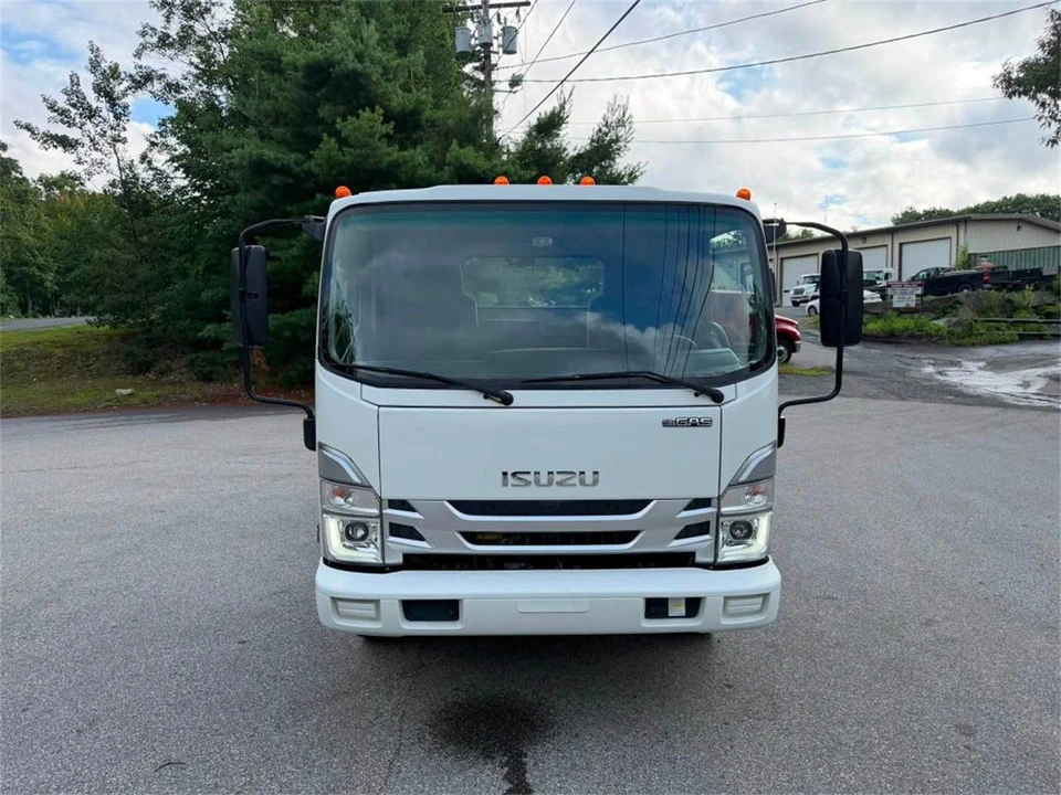 2024 Isuzu Elf - Image 7 of 23