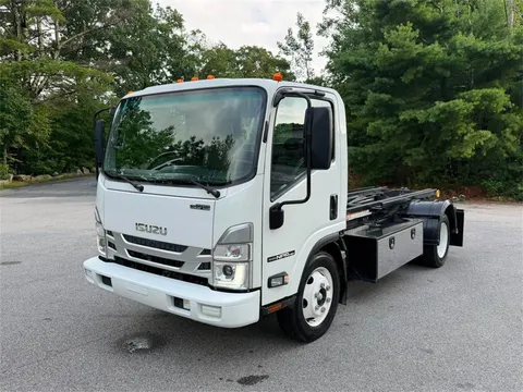2024 Isuzu NPR HD Cabover