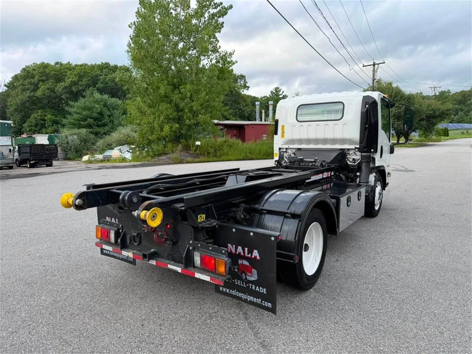 2024 Isuzu Elf - Image 11 of 23