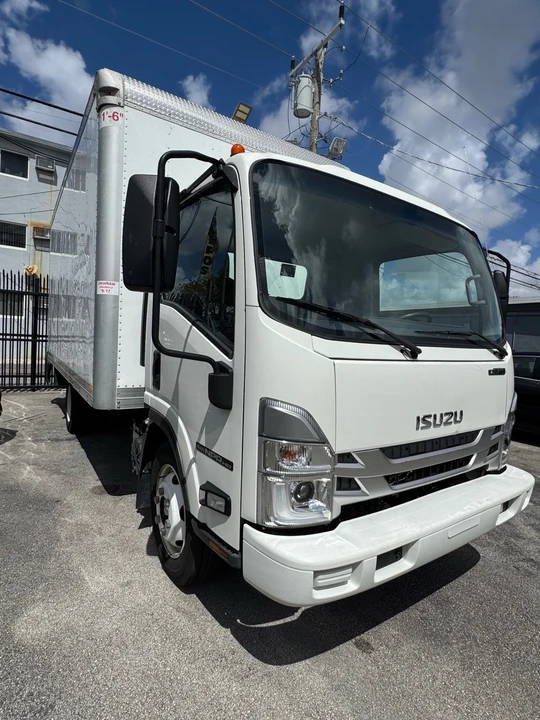 2024 Isuzu Elf - Image 7 of 15