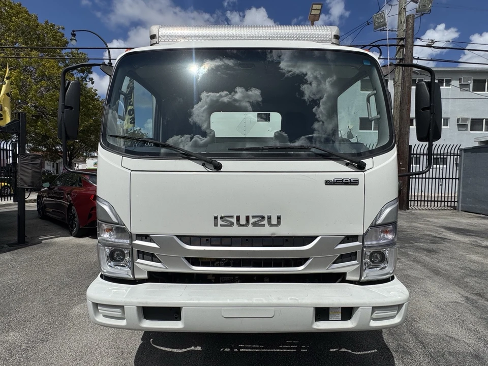 2024 Isuzu Elf - Image 2 of 15