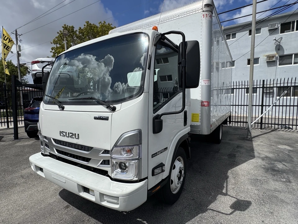 2024 Isuzu Elf - Image 8 of 15