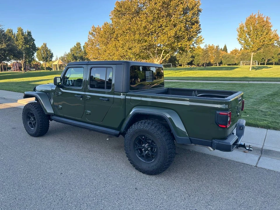 2024 Jeep JT Gladiator - Image 17 of 22
