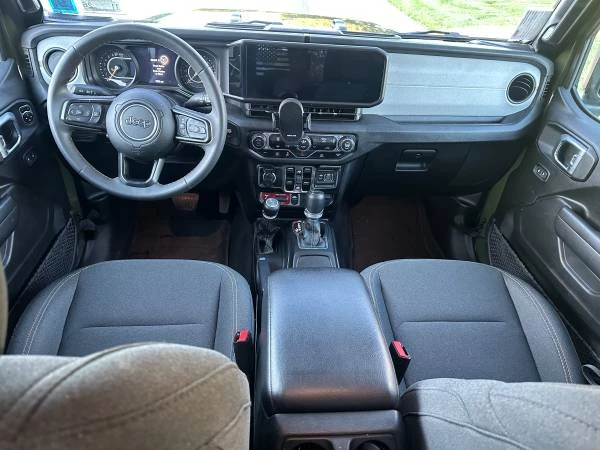 2024 Jeep JT Gladiator - Image 12 of 21