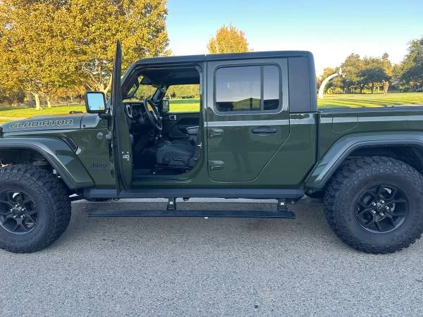 2024 Jeep JT Gladiator - Image 20 of 21