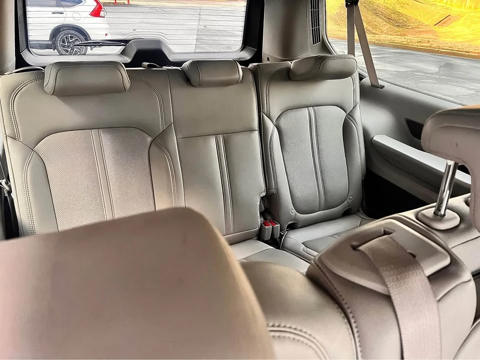 2024 Jeep WS Wagoneer - Image 9 of 10