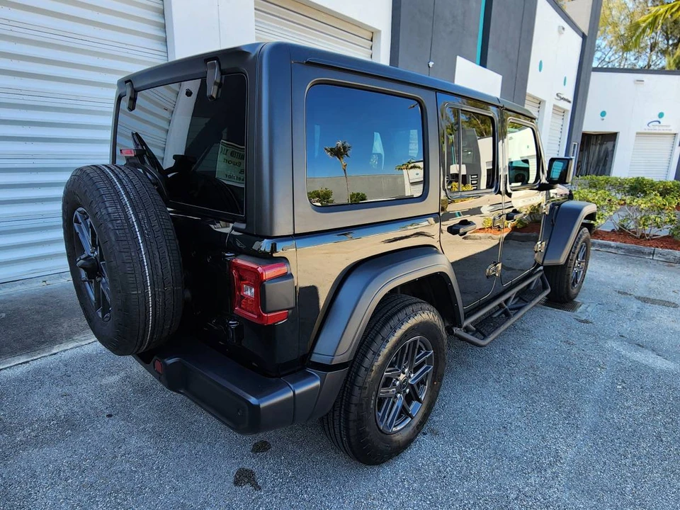 2024 Jeep JL Wrangler - Image 5 of 22