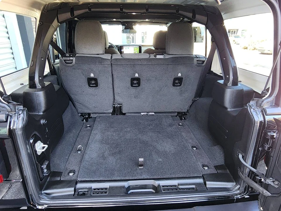 2024 Jeep JL Wrangler - Image 8 of 22