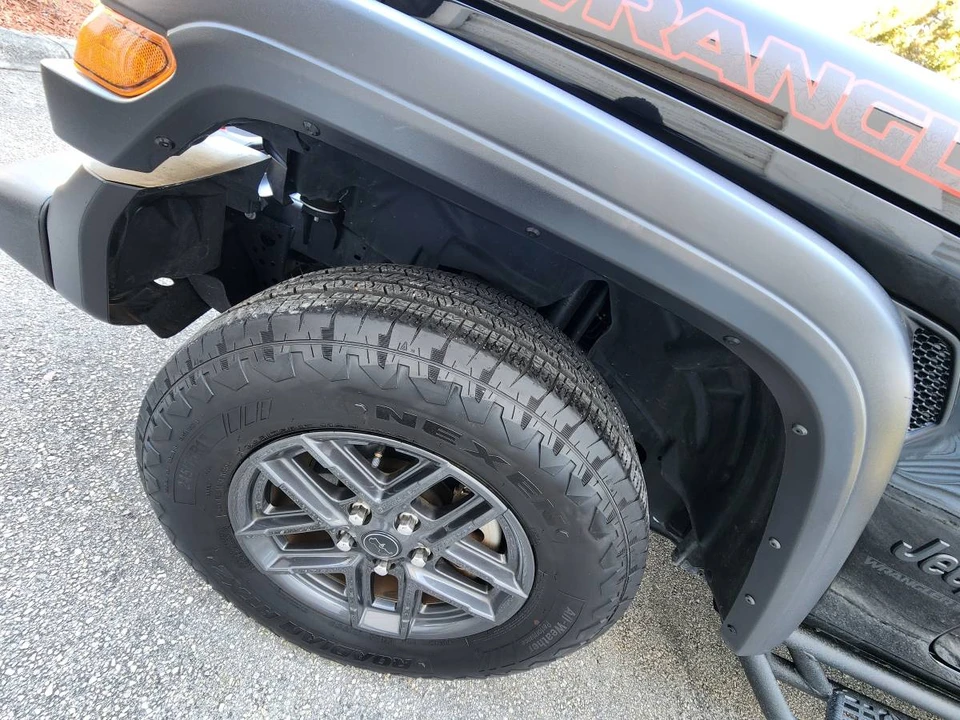 2024 Jeep JL Wrangler - Image 17 of 22